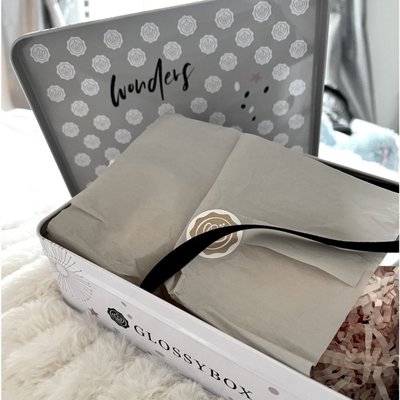 GLOSSYBOX LIMITED EDITION STORAGE BEAUTY TIN - Picture 3 of 6